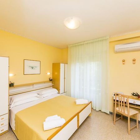 Hotel Rita Riccione Dış mekan fotoğraf