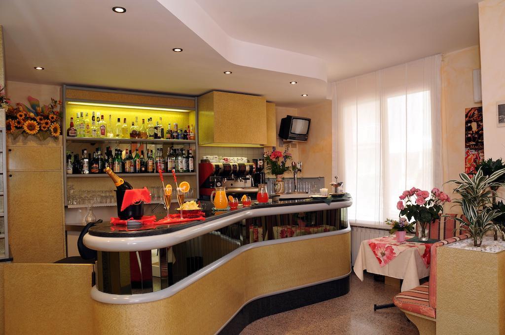 Hotel Rita Riccione Dış mekan fotoğraf